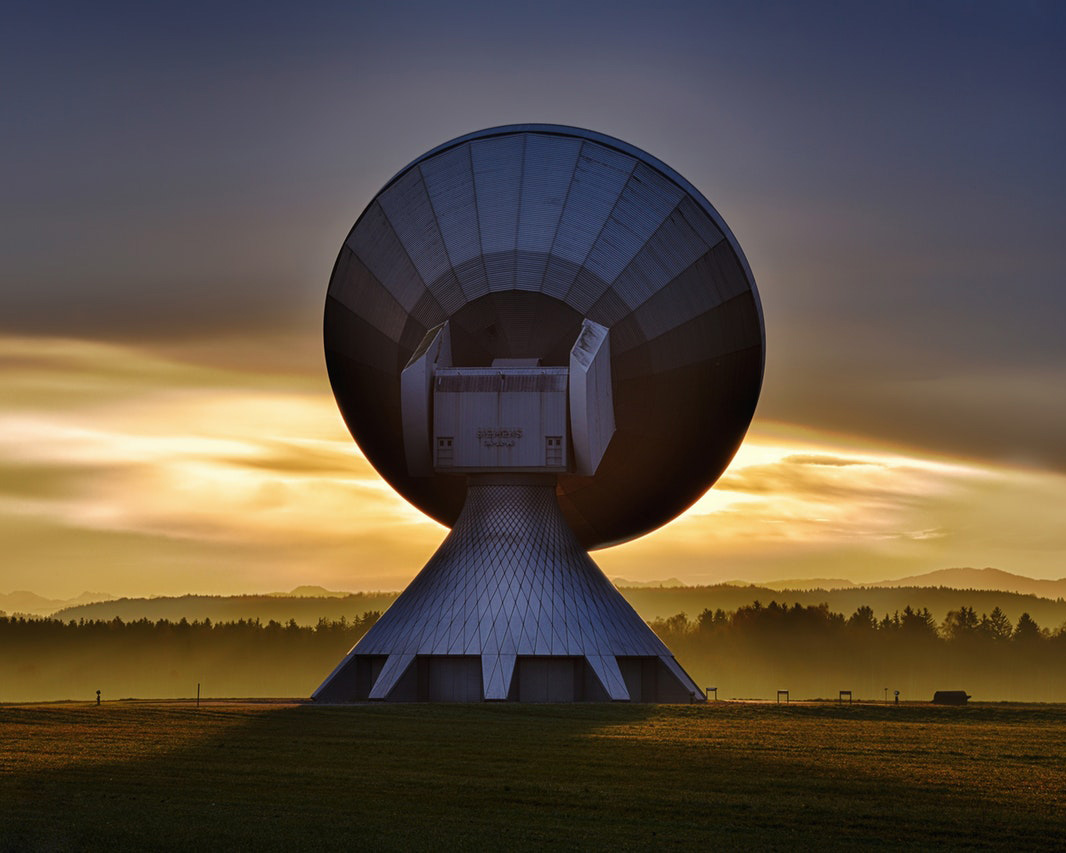 Get in touch Effelsberg 100-m Radio Telescope