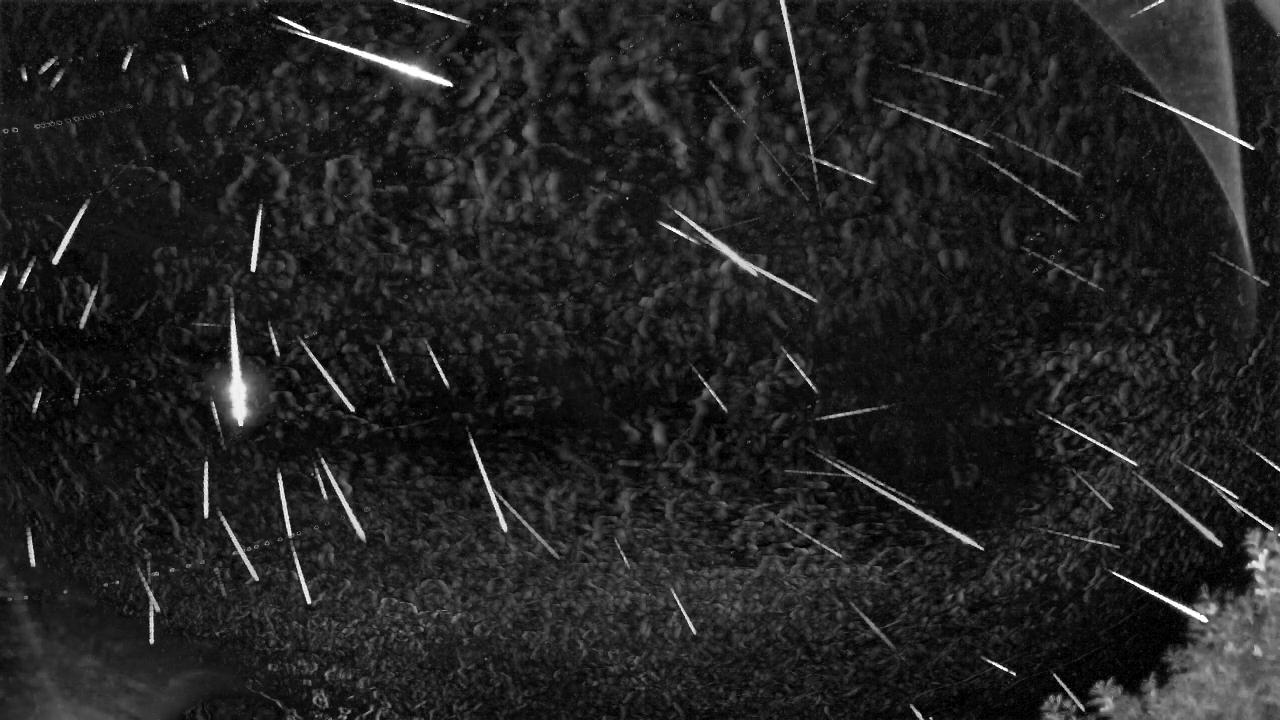 UK006E_20250812_203932_334172_stack_70_meteors